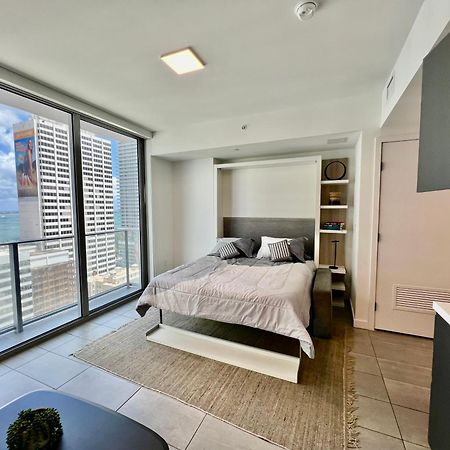 Spacious Studio In The Heart Of Downtown Miami Apartment Ngoại thất bức ảnh