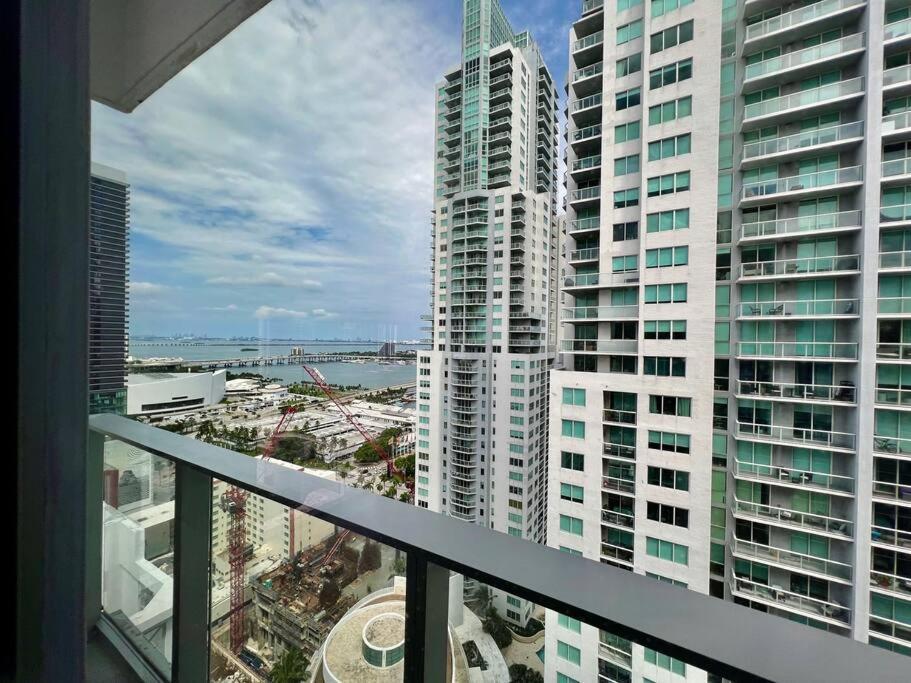 Spacious Studio In The Heart Of Downtown Miami Apartment Ngoại thất bức ảnh