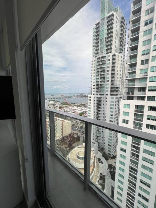 Spacious Studio In The Heart Of Downtown Miami Apartment Ngoại thất bức ảnh