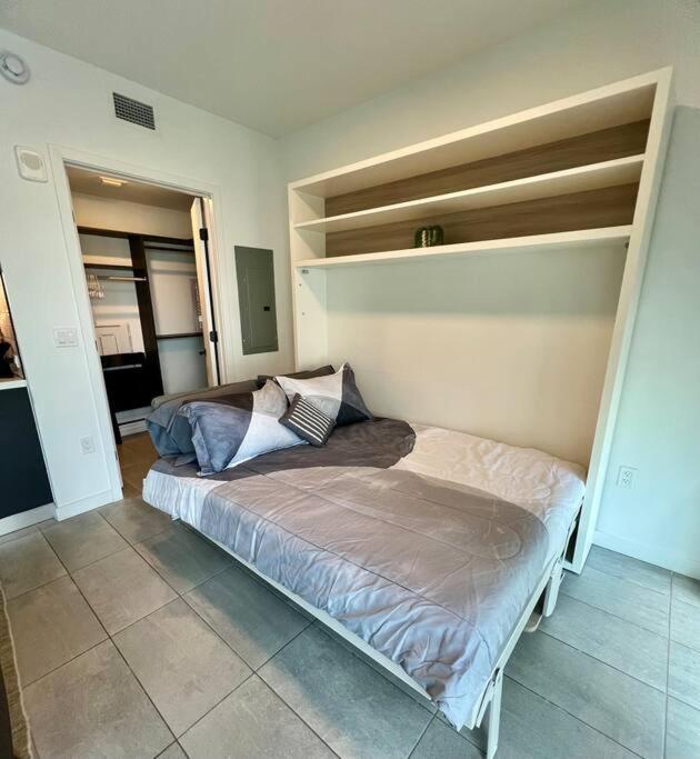 Spacious Studio In The Heart Of Downtown Miami Apartment Ngoại thất bức ảnh