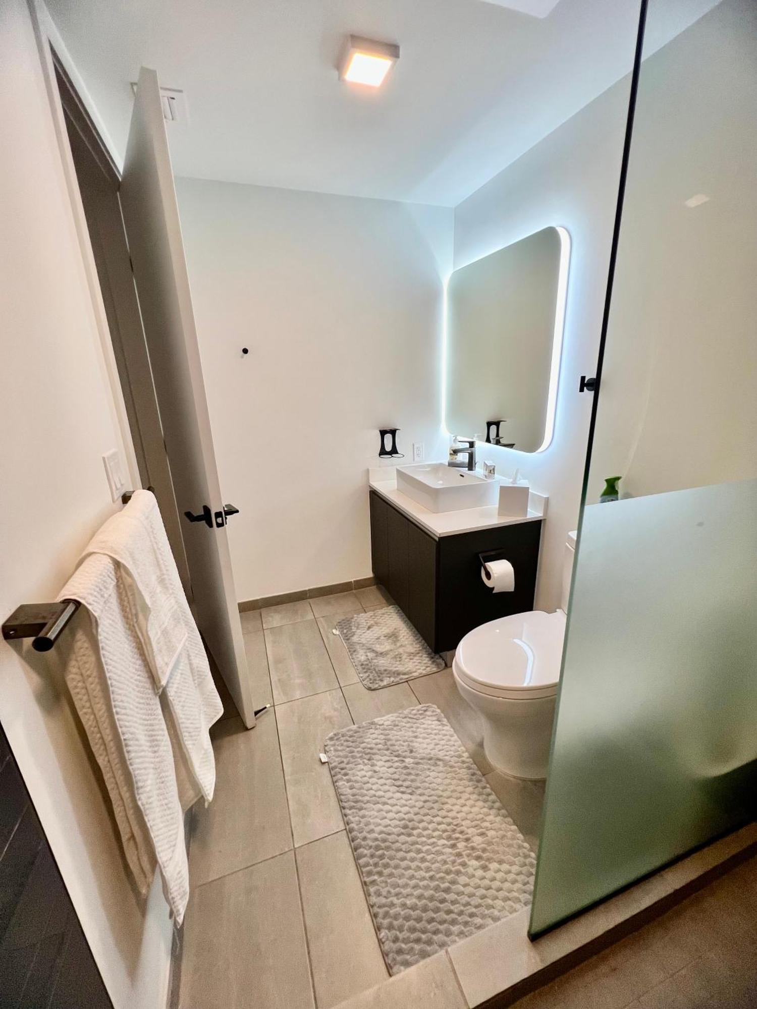 Spacious Studio In The Heart Of Downtown Miami Apartment Ngoại thất bức ảnh