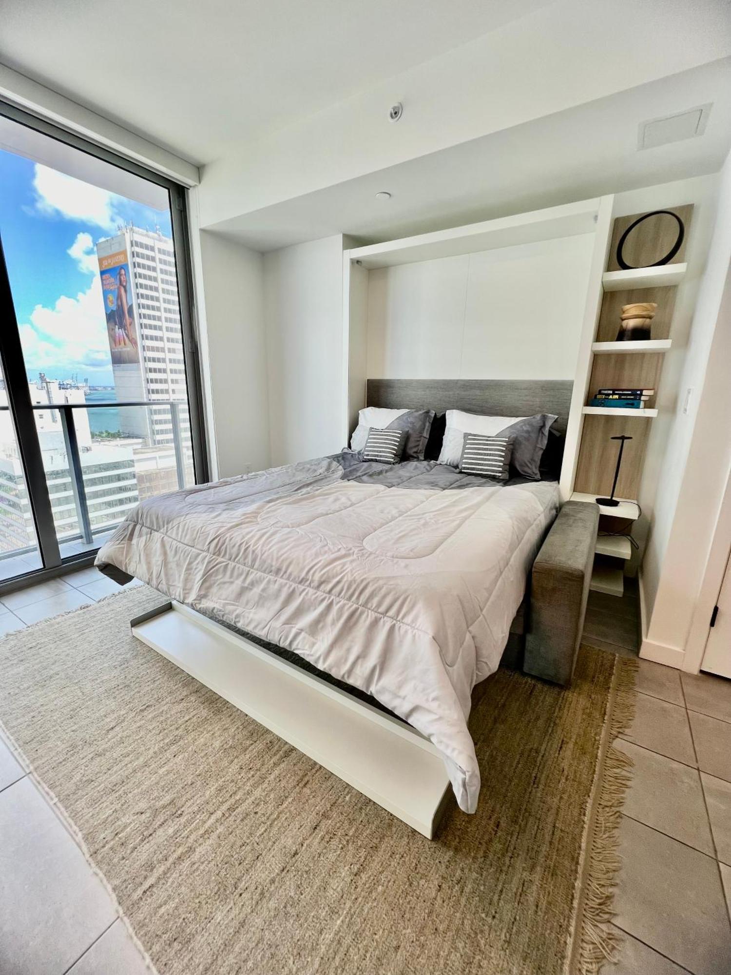 Spacious Studio In The Heart Of Downtown Miami Apartment Ngoại thất bức ảnh