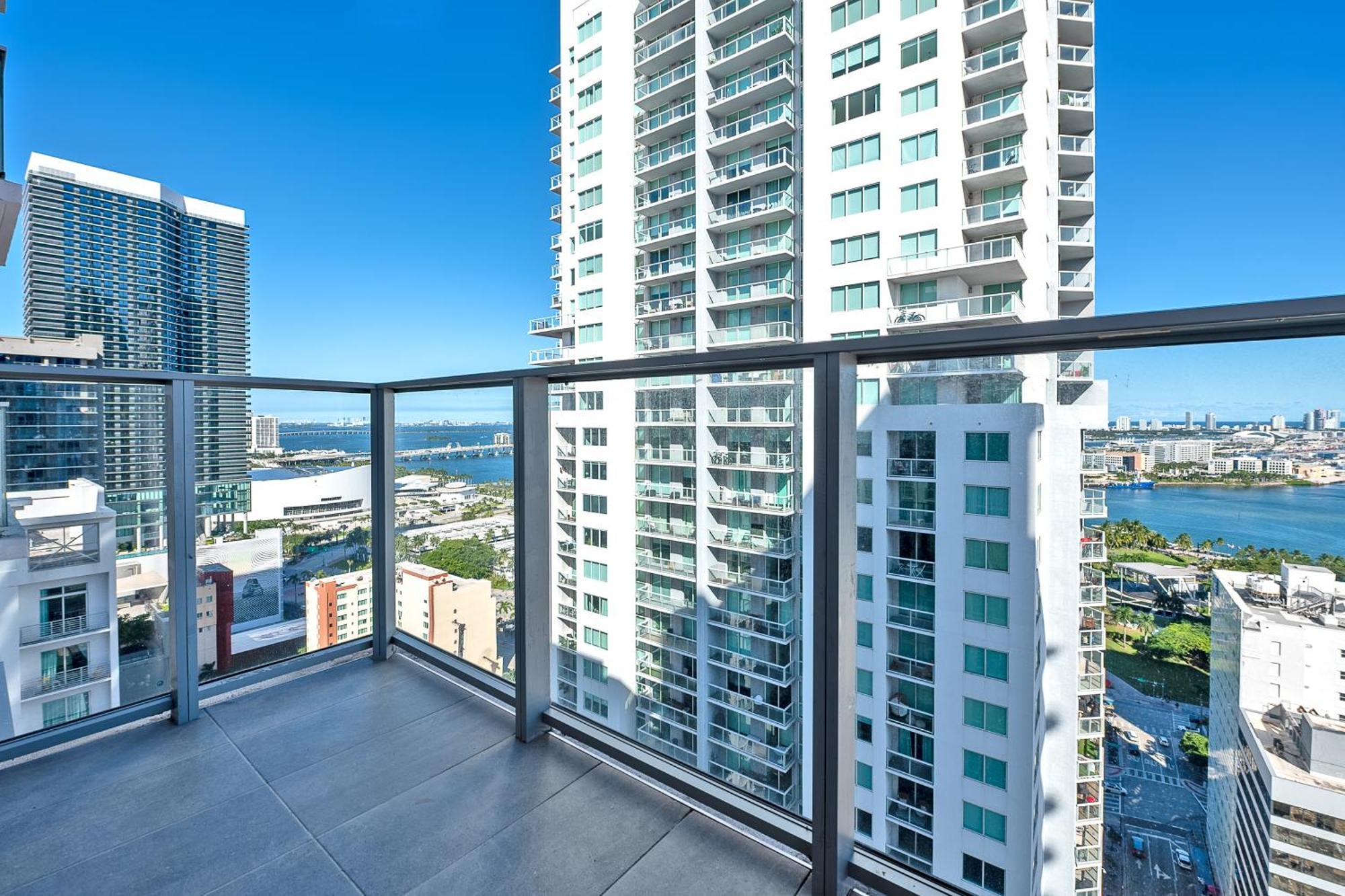 Spacious Studio In The Heart Of Downtown Miami Apartment Ngoại thất bức ảnh